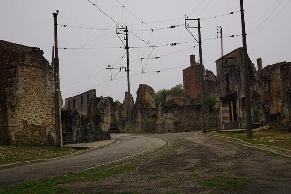 articles/detour-dans-les-terres-correze-dordogne-perigord/Oradour/DSC09987.jpg