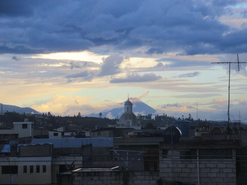 Vue sur le Cotopaxi depuis notre hostal à Latacunga