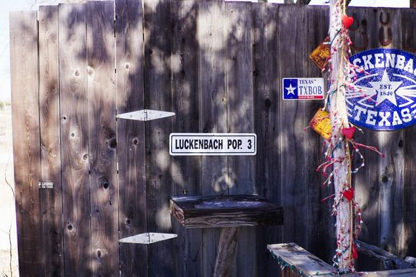 articles/sud-texas/Luckenbach/DSC04395.jpg