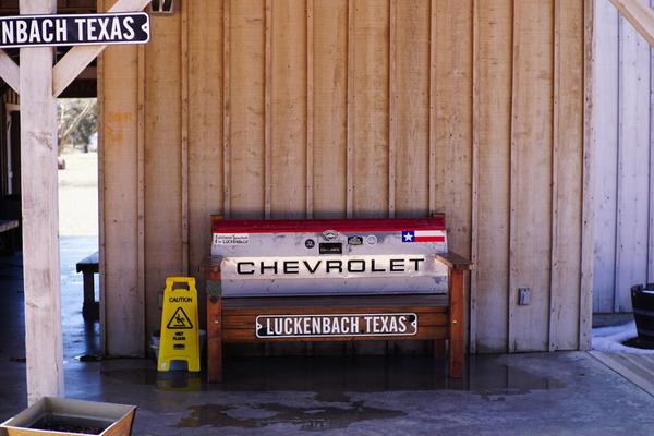 articles/sud-texas/Luckenbach/DSC04396.jpg