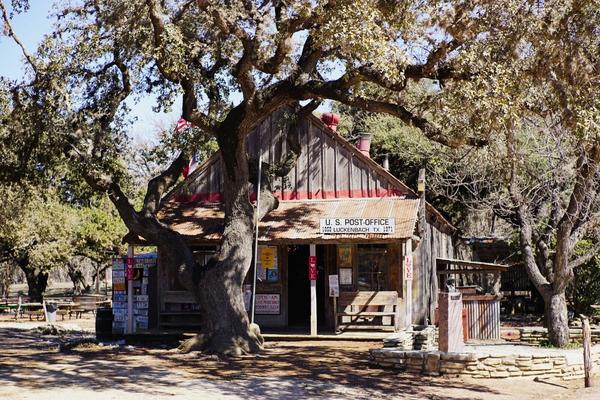 articles/sud-texas/Luckenbach/DSC04398.jpg