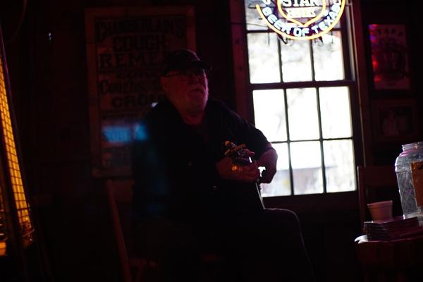 articles/sud-texas/Luckenbach/DSC04399.jpg