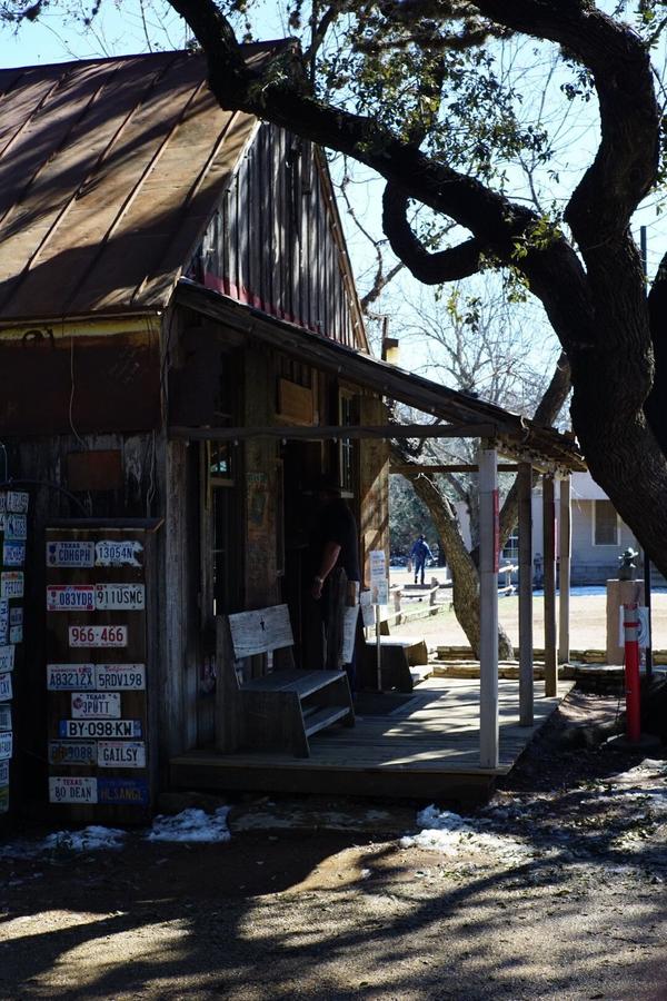 articles/sud-texas/Luckenbach/DSC04403.jpg